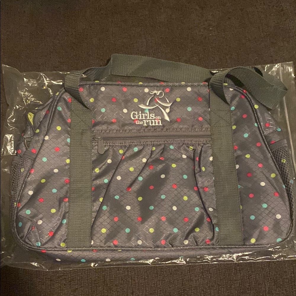 Thirty -One ALL IN tote Confetti Dot with Girls On The Run embroidered